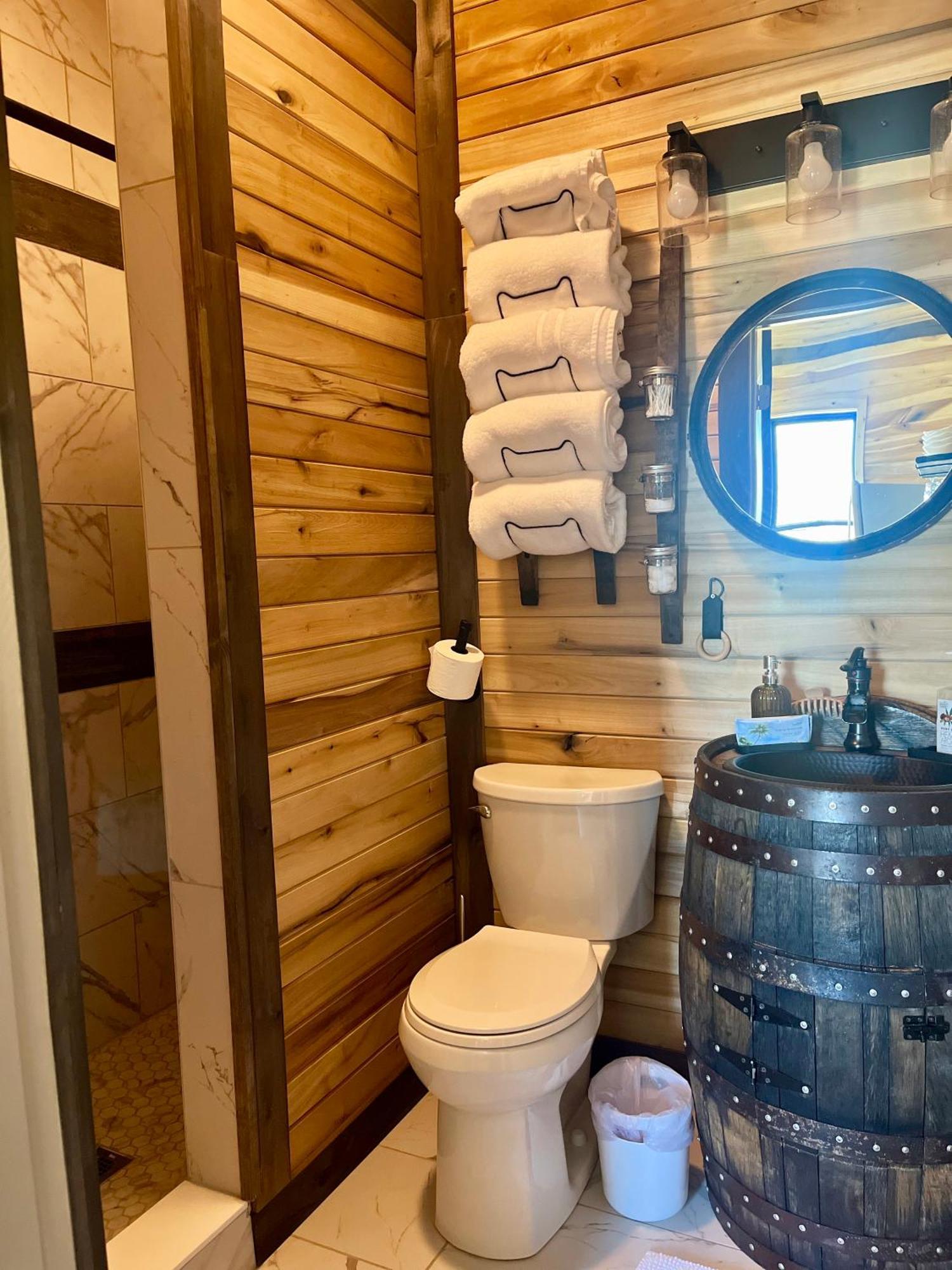 Bourbon Barrel Cottages #2 Of 5 On Kentucky Trail Lawrenceburg Bagian luar foto