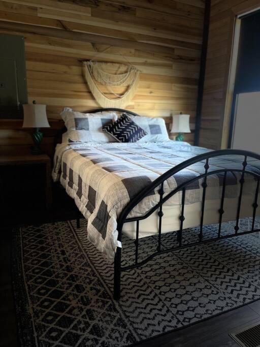Bourbon Barrel Cottages #2 Of 5 On Kentucky Trail Lawrenceburg Bagian luar foto